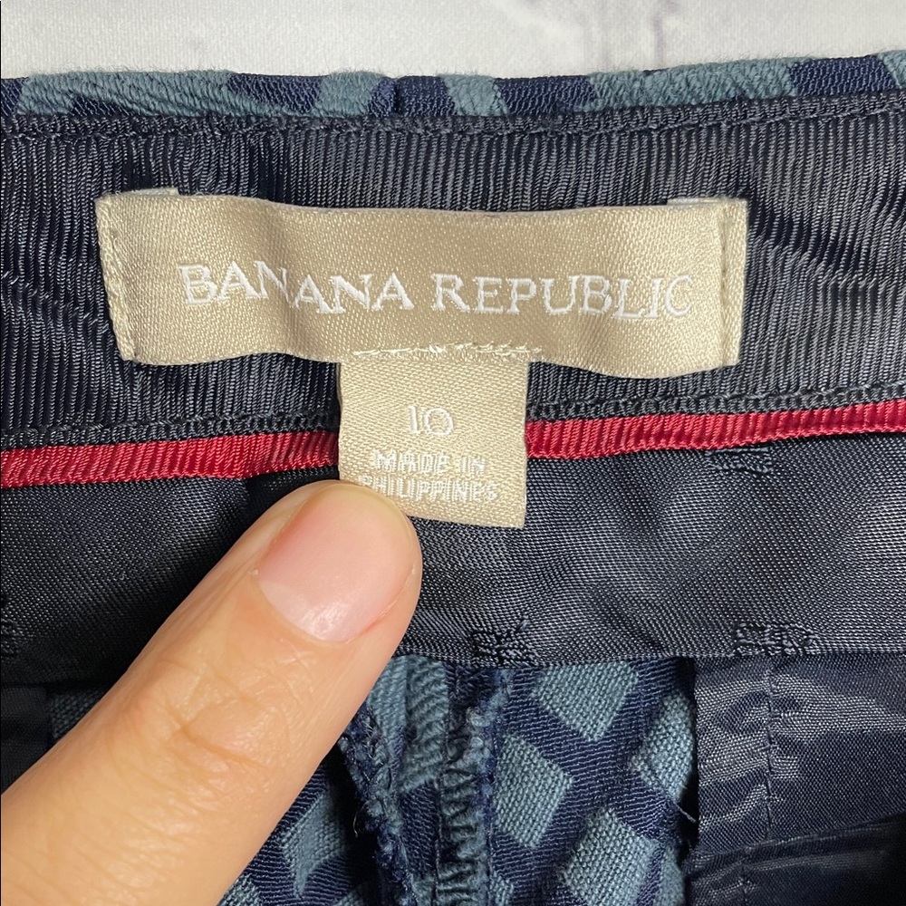 Banana Republic Navy Camden-Fit Diamond Jacquard Textured Ankle Cropped Pants - Picture 8 of 10
